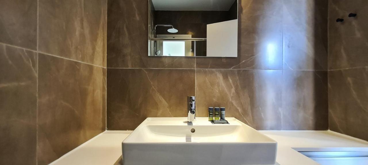 דירות Paphos Phaedrus Living Seaside Luxury Flat Athina 123 מראה חיצוני תמונה